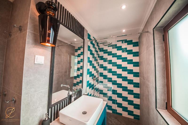 Deluxe Double Room with Balcony and Sea View image 2