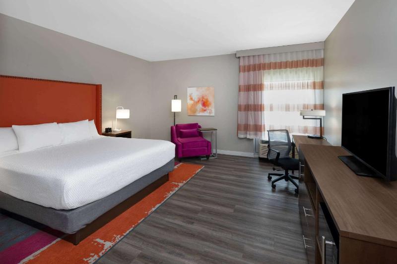King Room image 2
