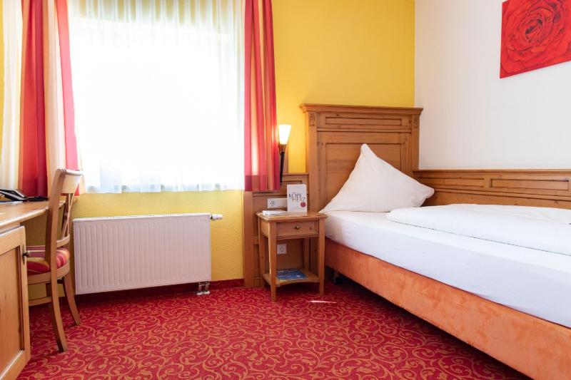 Single Room image 2