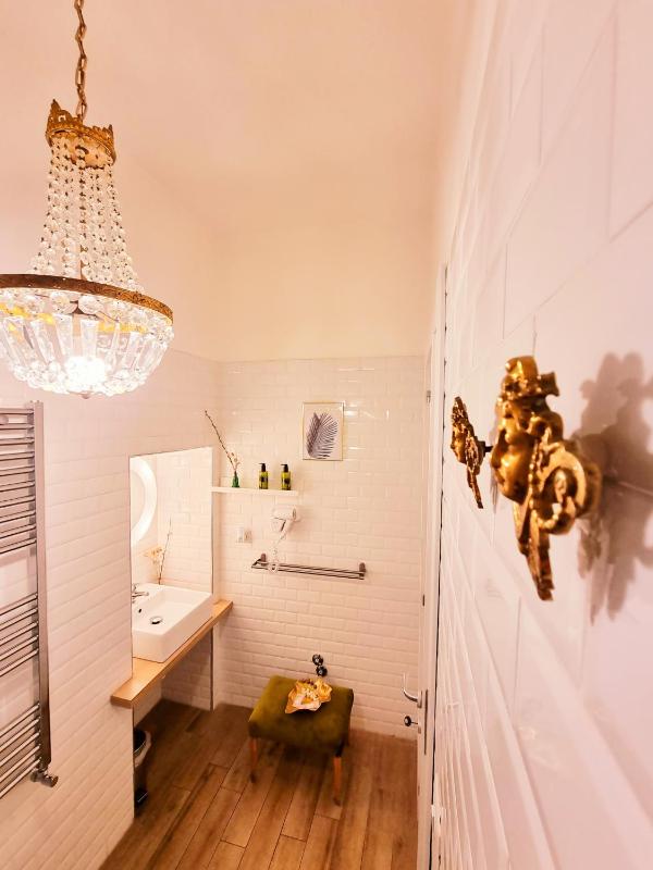 Premium Quadruple Room image 3