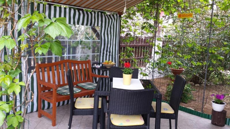 Studio Apartment in Sabunike with Terrace Air Conditioning Wi-Fi (231-3) - image 9