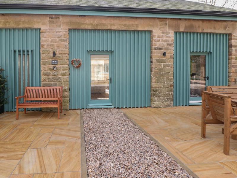 Holly Cottage - image 1