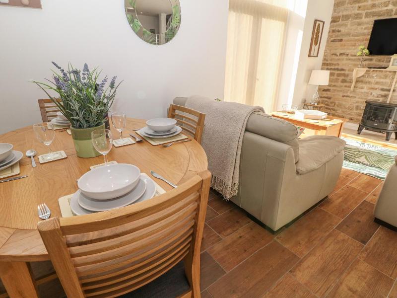 Holly Cottage - image 10