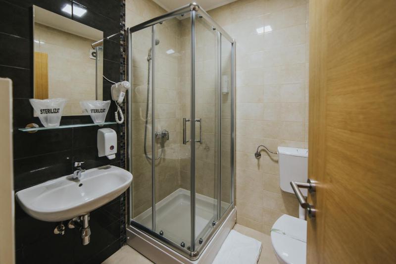 Double or Twin Room image 2