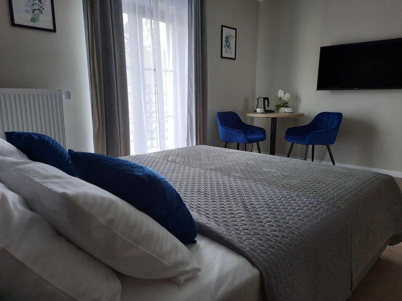 Standard Double Room image 3