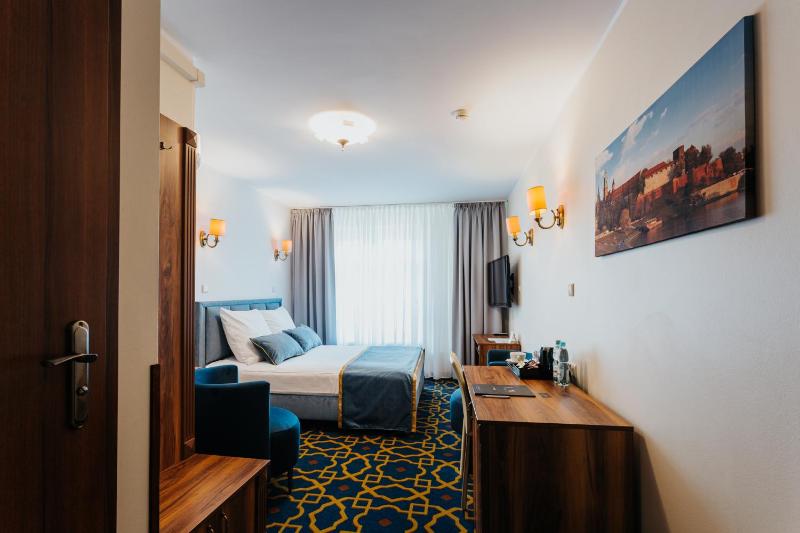 Standard Double Room image 2