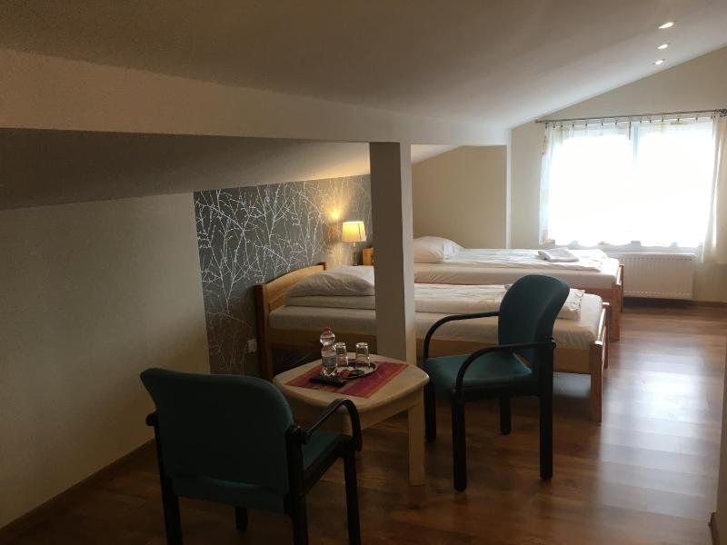 Standard Double Room image 3