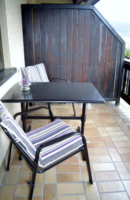 Superior One-Bedroom Apartment image 3