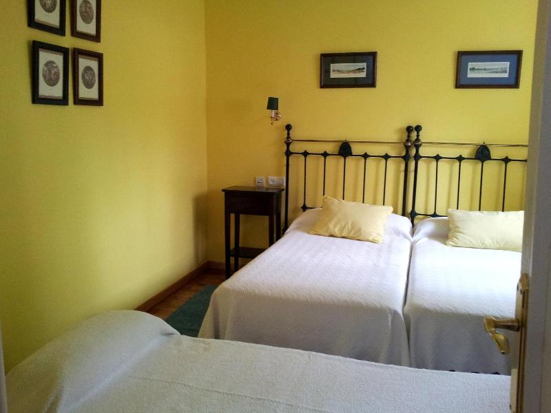 Double or Twin Room with Extra Bed image 2