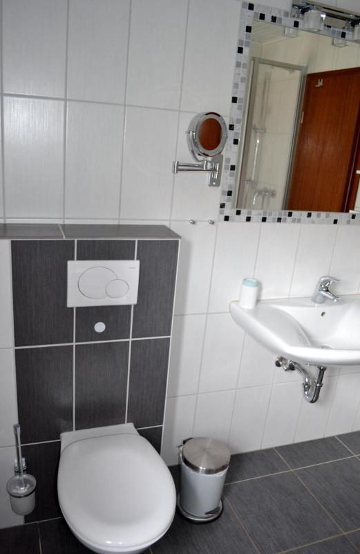 Superior One-Bedroom Apartment image 2