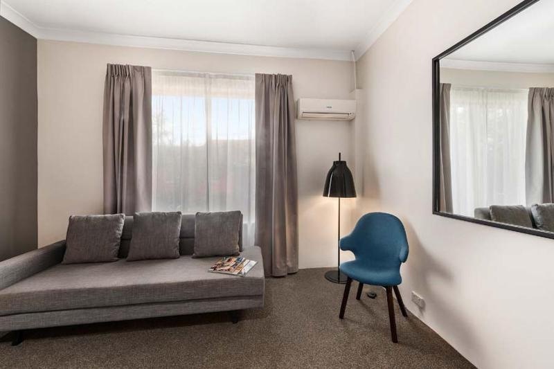 Superior King Room image 1
