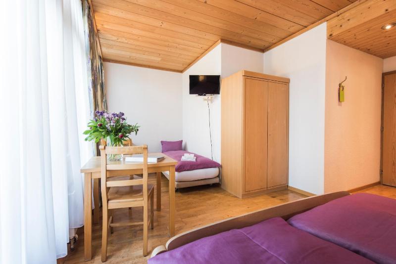 Triple Room image 2