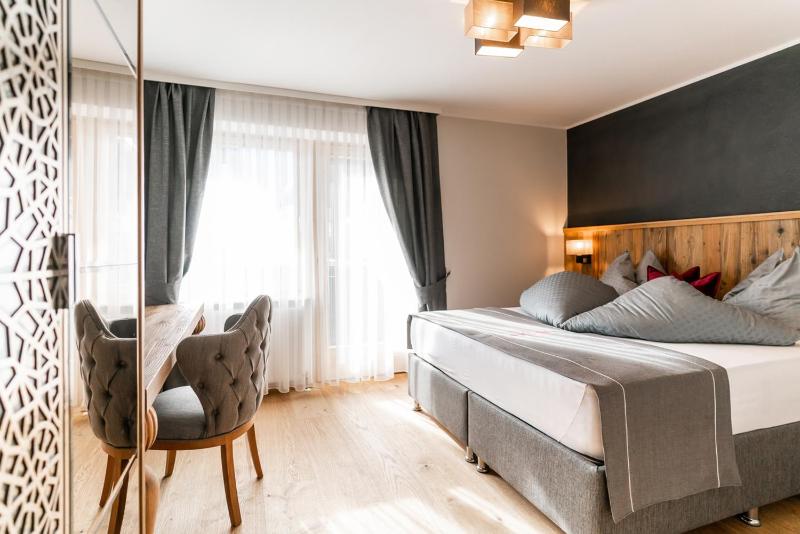 Junior Suite image 2