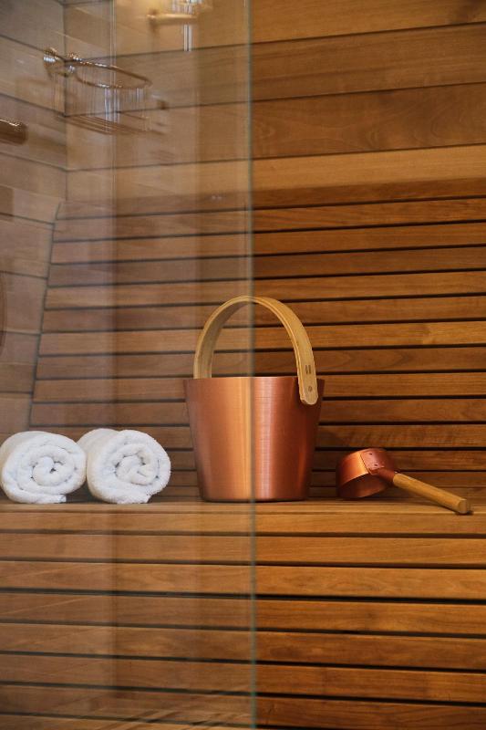 Sky Parlor Junior Suite with Sauna image 2