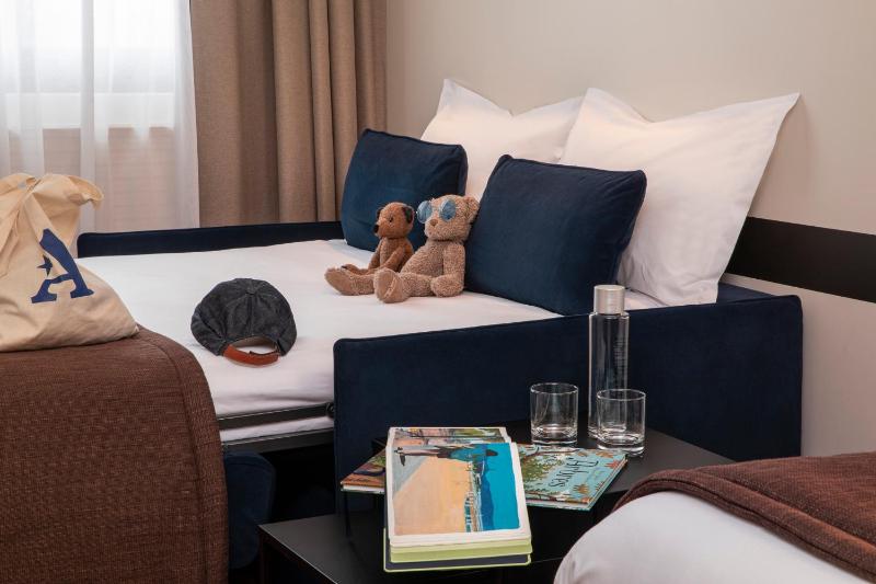 Deluxe Room image 2