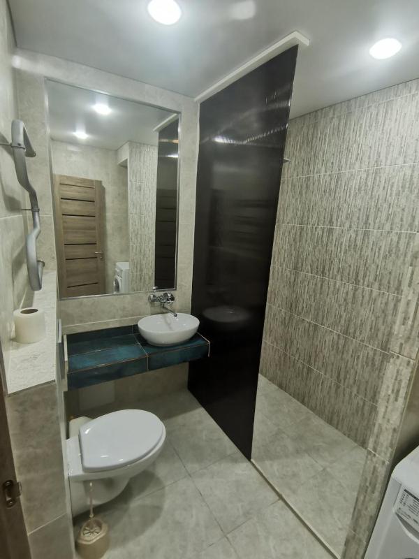 Studio Apartment image 3