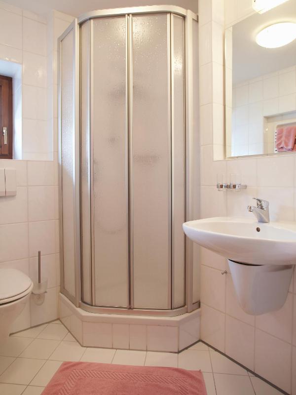 Superior One-Bedroom Apartment image 2