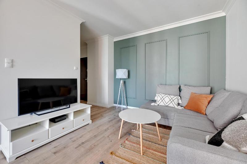 Grand Apartments - Modern Old Town Apartment - image 10