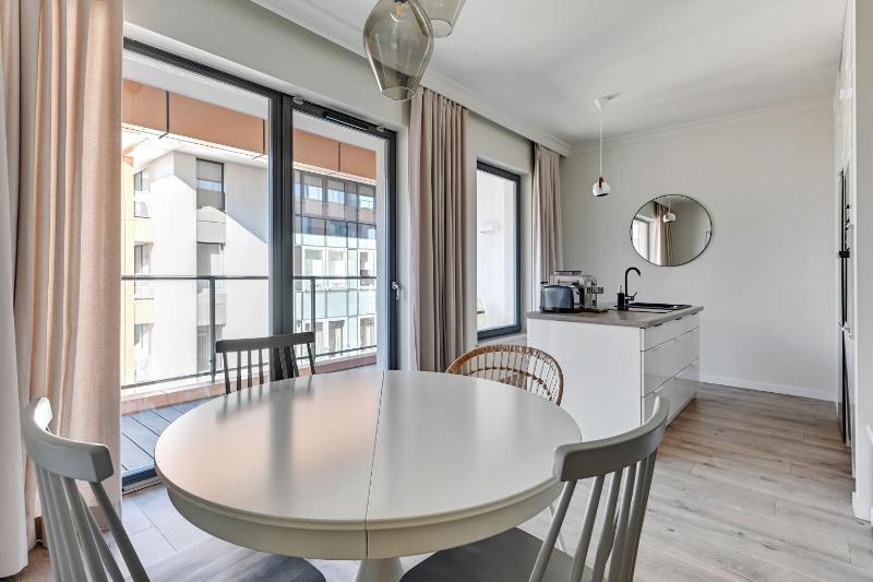Grand Apartments - Modern Old Town Apartment - image 13