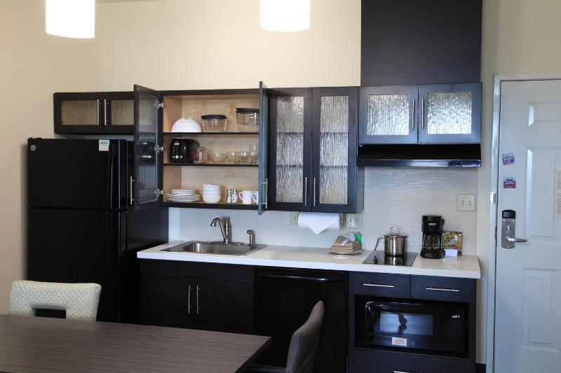 One-Bedroom King Suite image 3