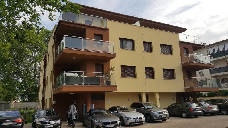 Amulett Wellness Apartman - image 7