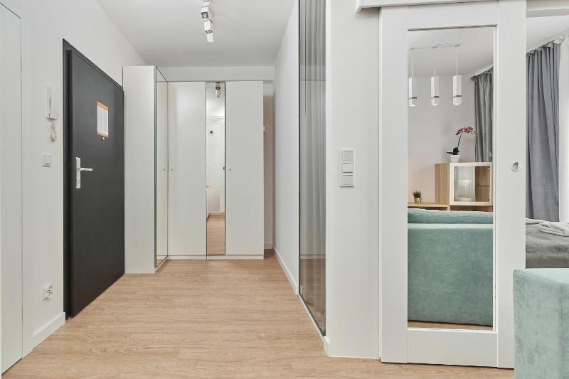 Modern Apartments Kościuszki with FREE GARAGE Wrocław by Noclegi Renters - image 46