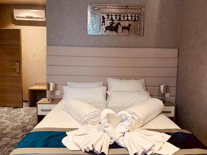 Standard Double or Twin Room image 3