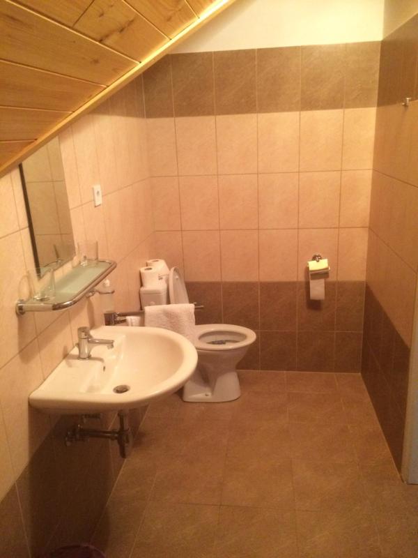 Triple Room with Bathroom image 2