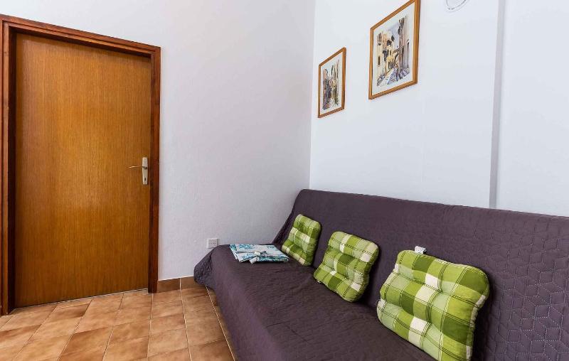 Apartment 1 image 3