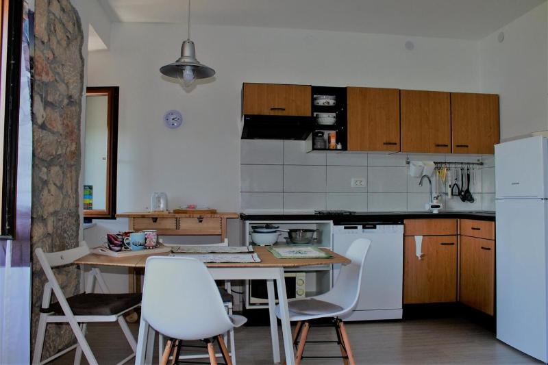 One-Bedroom Apartment with Terrace and Sea View image 2