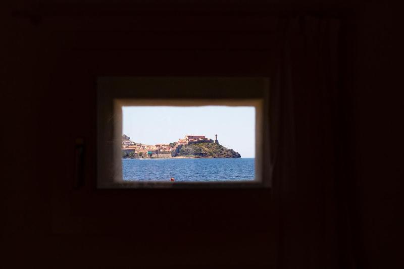 Double or Twin Room with Sea View image 2