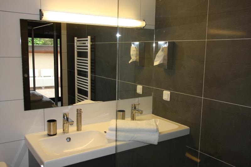 Double Room with Terrace image 2