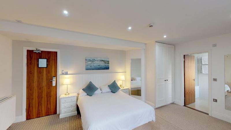 Family Room image 1