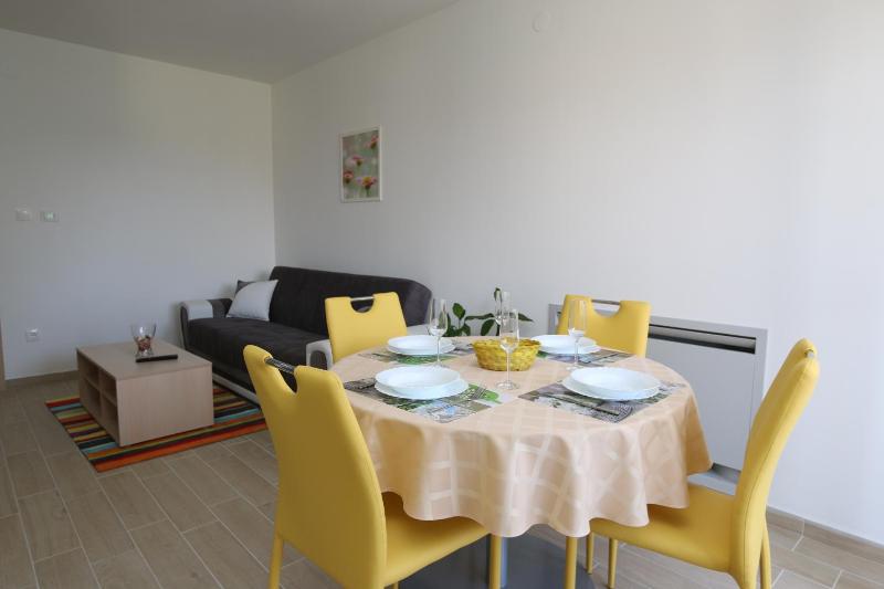 Two-Bedroom Apartment with Sea View image 4