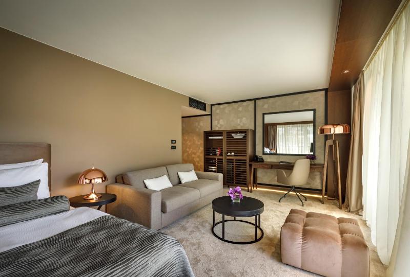 Junior Suite image 3
