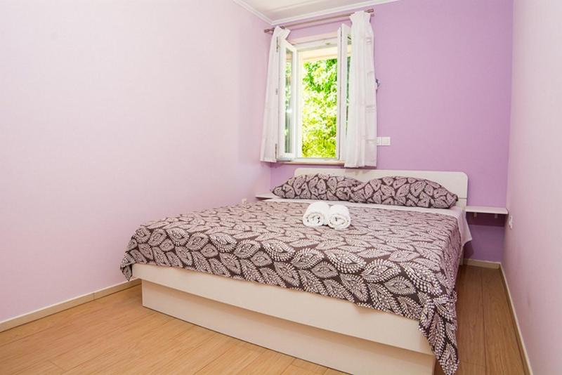 Standard One-Bedroom Apartment with Terrace image 1