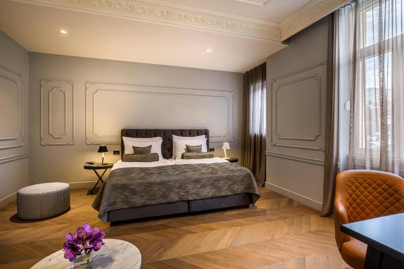 Suite with Sauna image 3