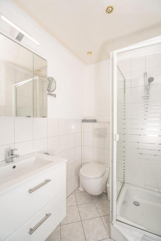 Superior Double Room image 3