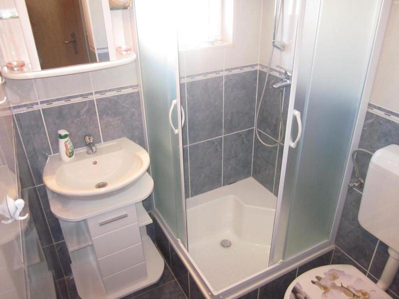 Apartment in Hvar town with sea view terrace air conditioning W-LAN (3666-5) - image 35