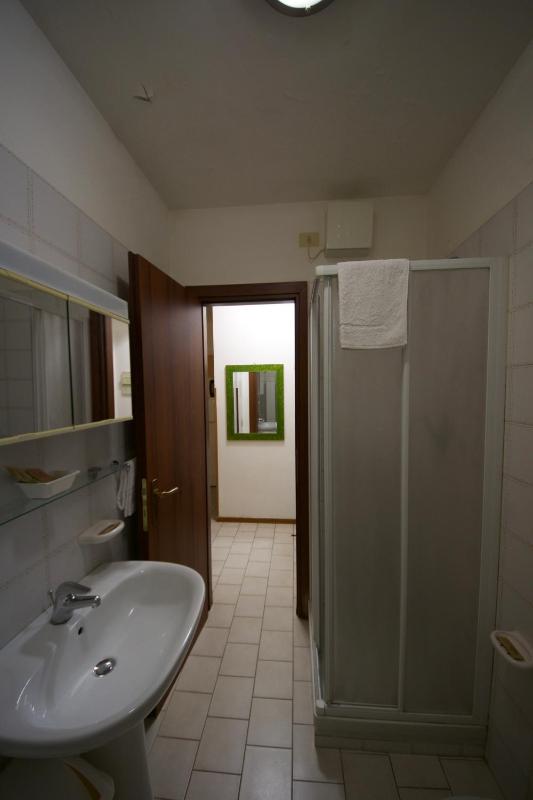 Studio with Balcony image 3
