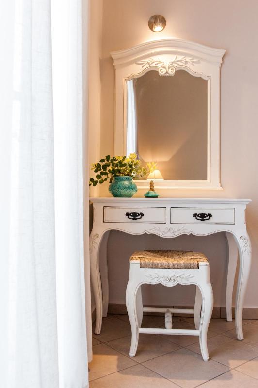 Superior Triple Room image 4