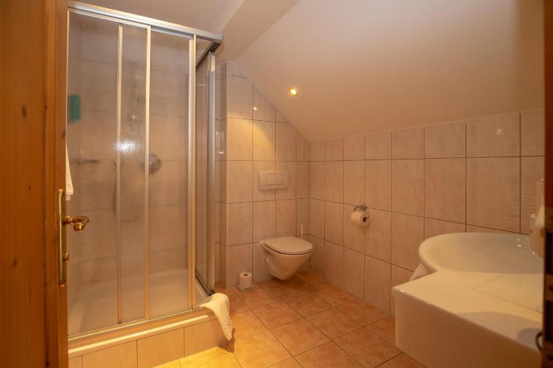 Deluxe Single Room with Balcony image 2