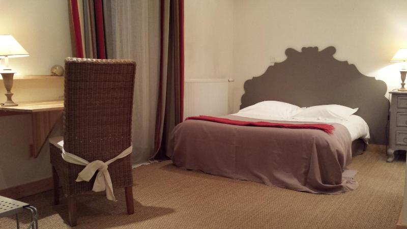 Two Connecting Double Rooms image 4