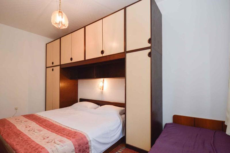 Apartment 1 image 3