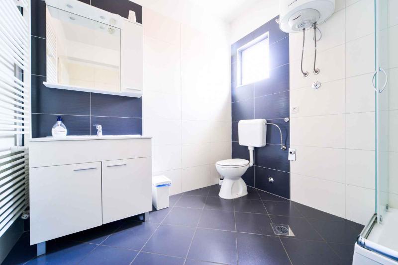 Two-Bedroom Apartment in Biograd na Moru II - image 8