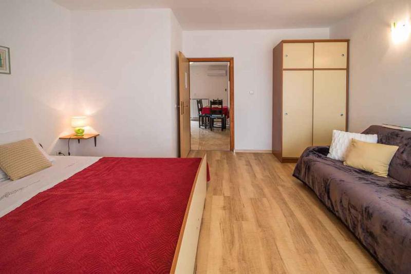 Apartment 1 image 1