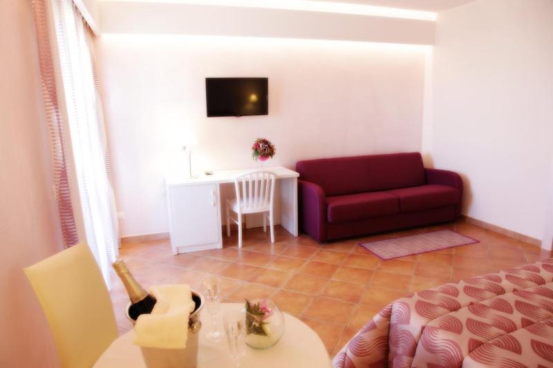 Double or Twin Room with Sea View image 1