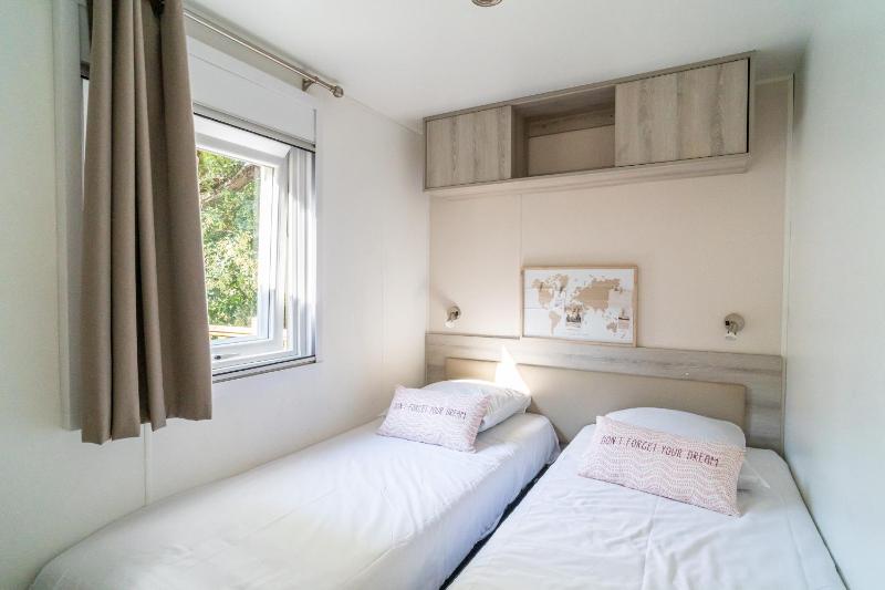 Mobile Home image 3