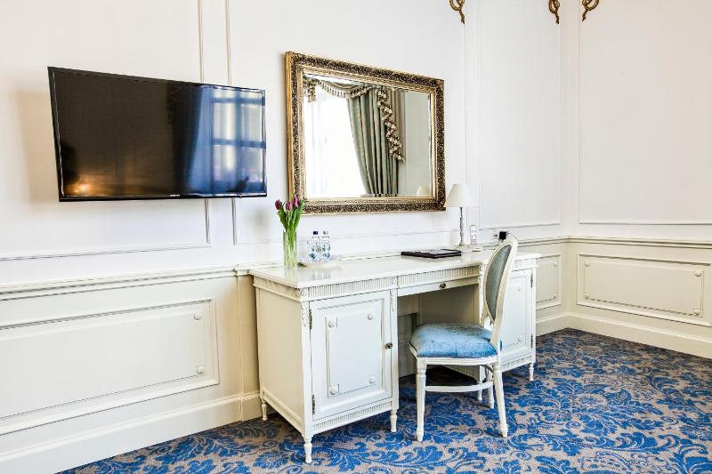 Suite image 3