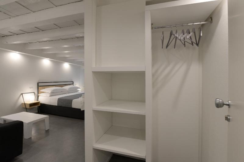 Double Room with Private Office image 2